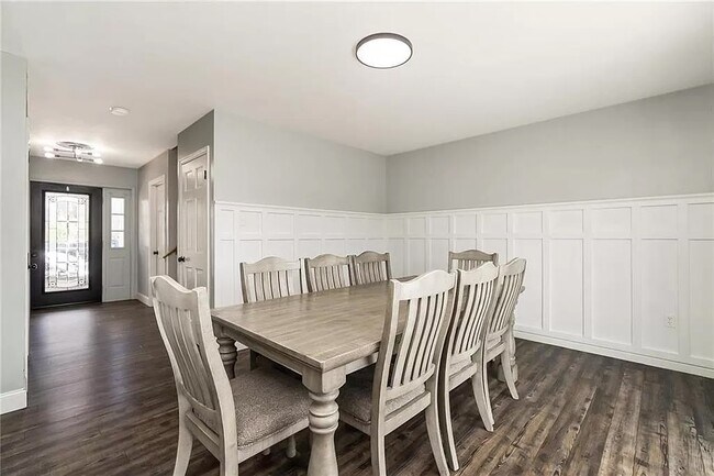 Building Photo - 723 Lehigh St