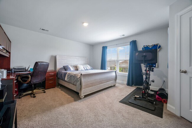 Building Photo - 1339 Bermuda Grass Dr
