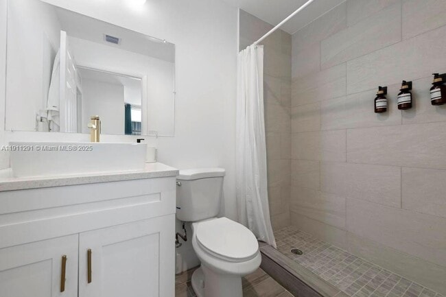 Building Photo - 5127 NW 5th Ave