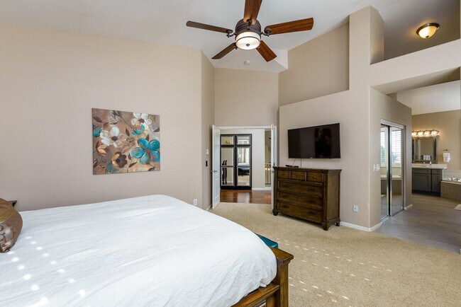 Building Photo - 6417 E Marilyn Rd