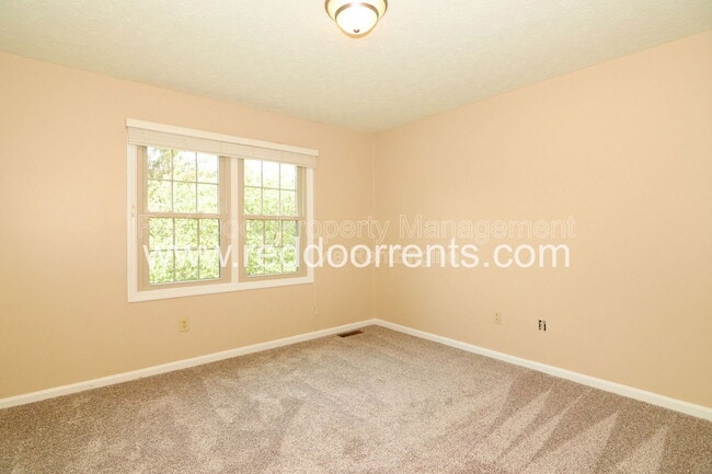 Building Photo - 12854 S Fleetwood Dr