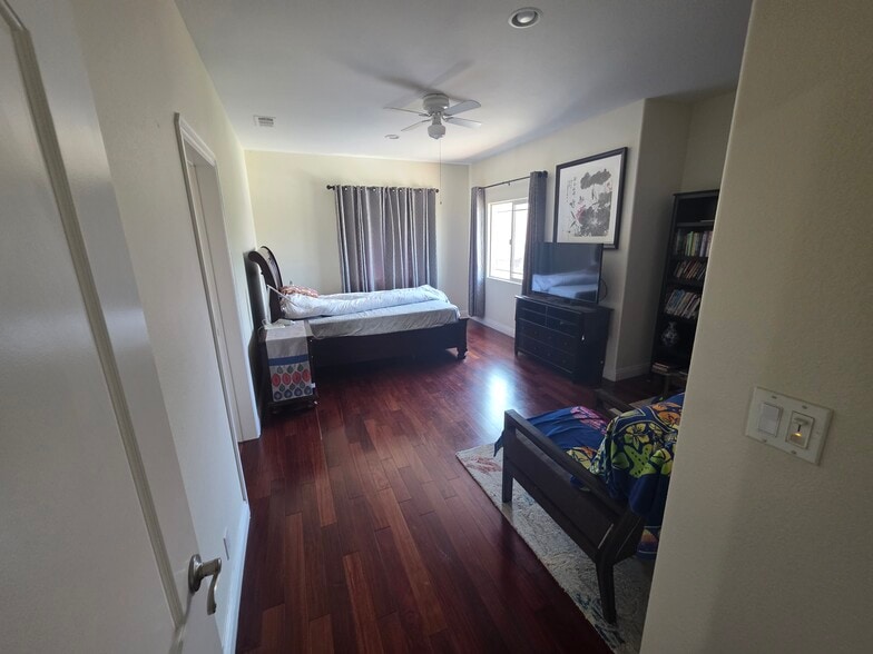 2nd Bedroom - 5102 La Palma Ave