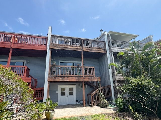 Back view of townhome - 574 Ryans Woods Ln