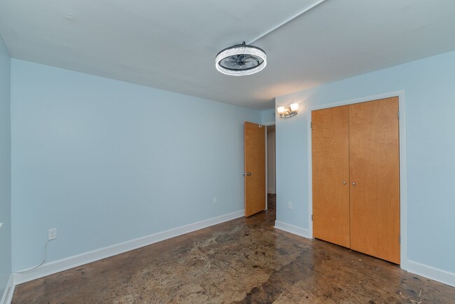 Building Photo - Stunning 2-Bedroom, 2-Bath Condo for Rent