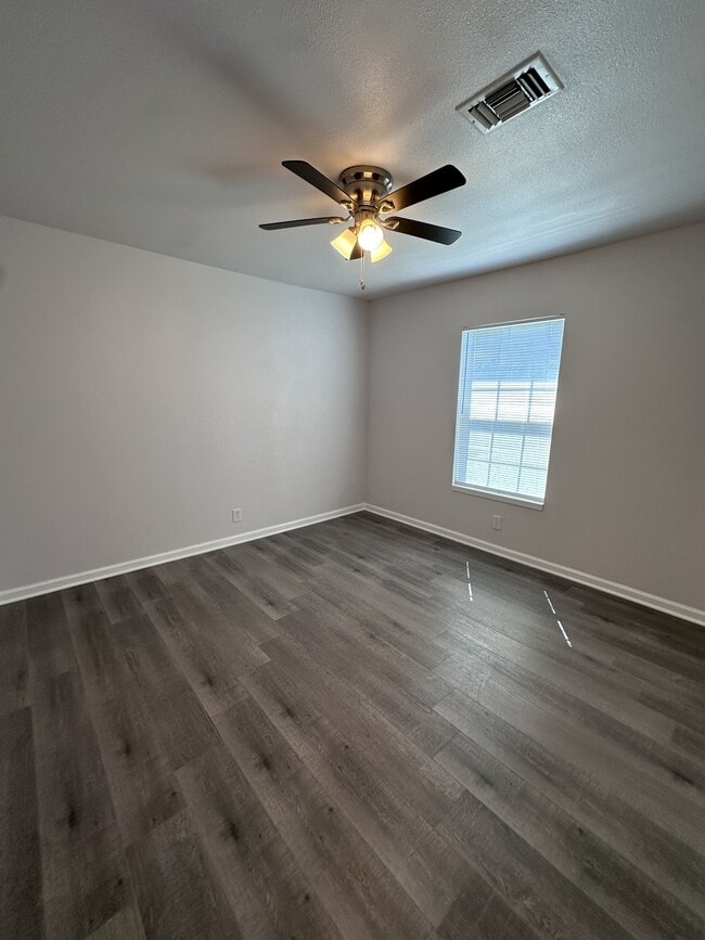 Building Photo - 4225 Harry St