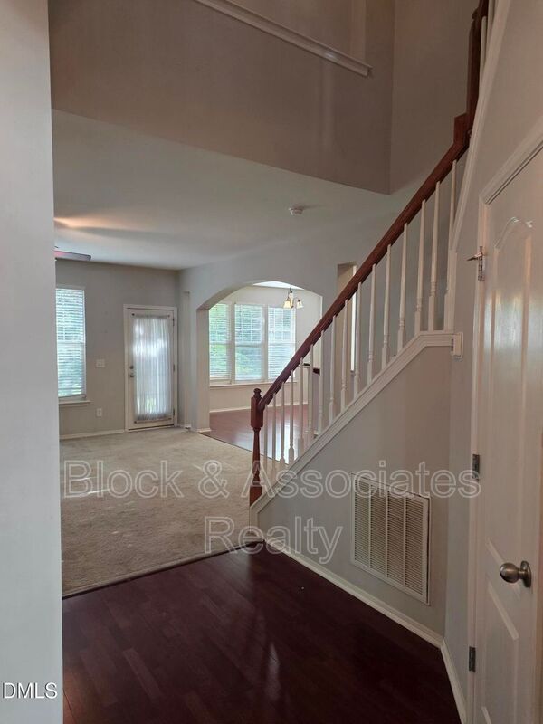 Building Photo - 8208 Stone Cellar Dr