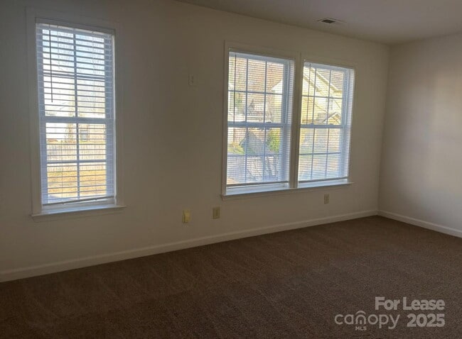 Building Photo - 1124 New Day Ct