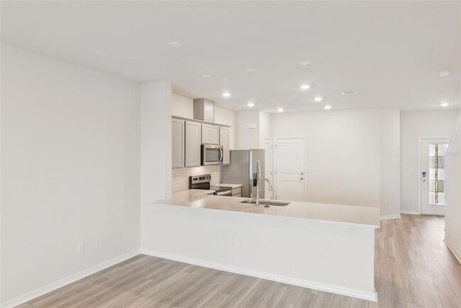 Building Photo - 675 Belgrove St