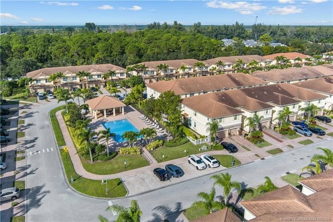 Building Photo - 9512 SW Merlin Ct