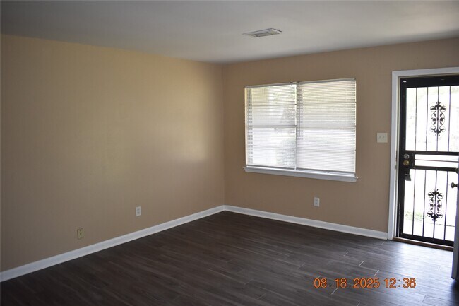 Building Photo - 5234 Grace Point Ln