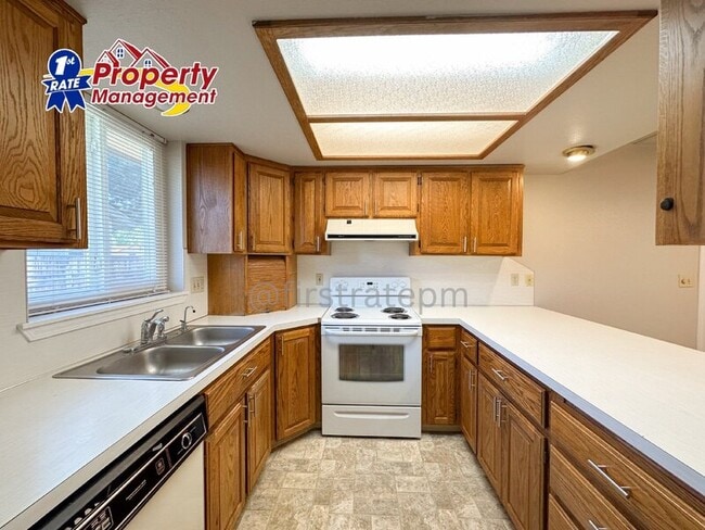 Building Photo - 7590 W Camas St