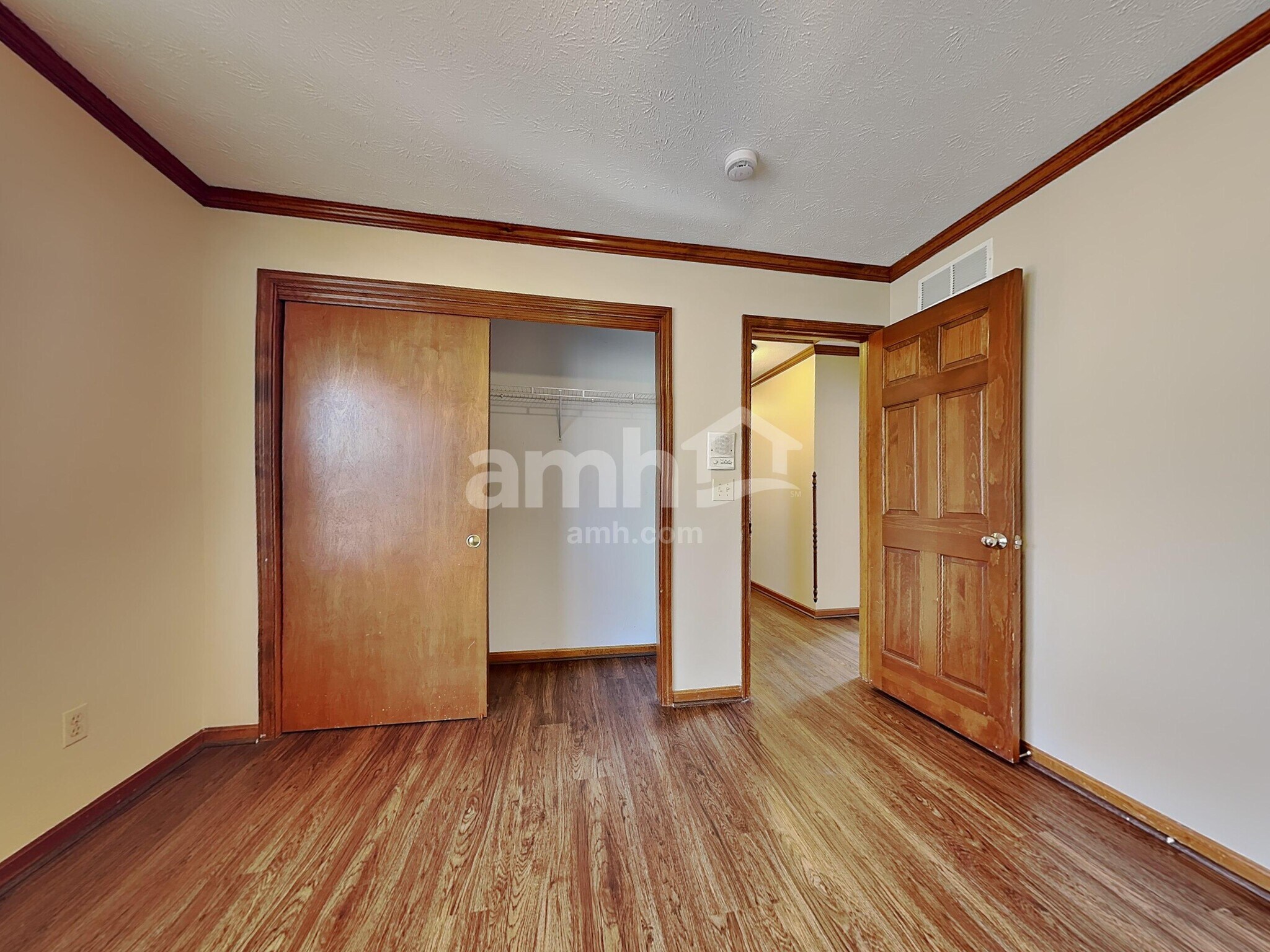 Building Photo - 6471 Willow Bend Dr