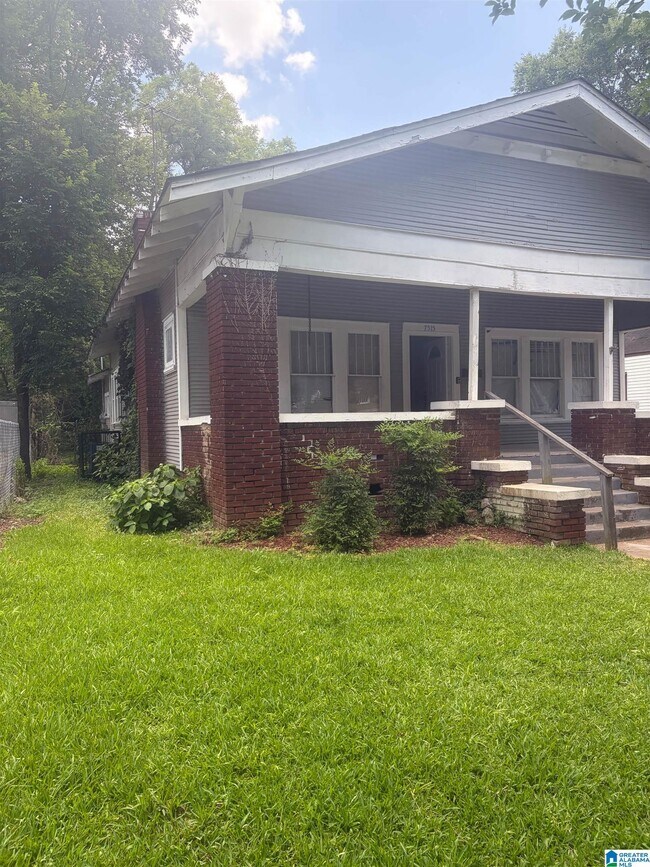 Building Photo - 7515 1st Ave S