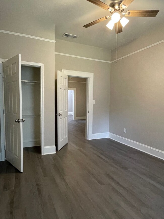 Building Photo - AMAZING 3br/2ba NEW RENOVATION IN ATLANTA!...