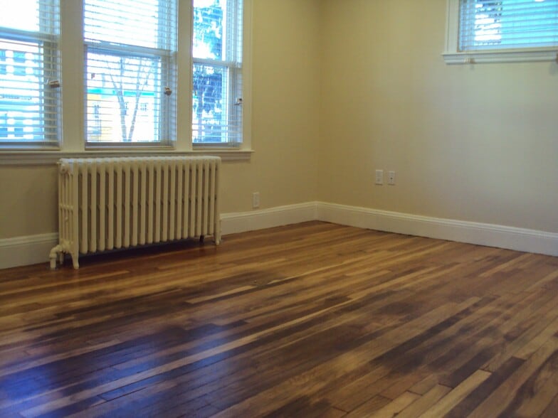 Building Photo - 21 Saint Peter St