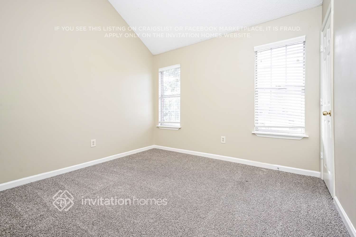 Building Photo - 1304 Baywood Glen