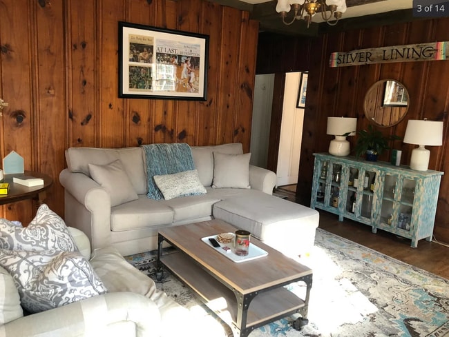 Building Photo - 123 Mallette St