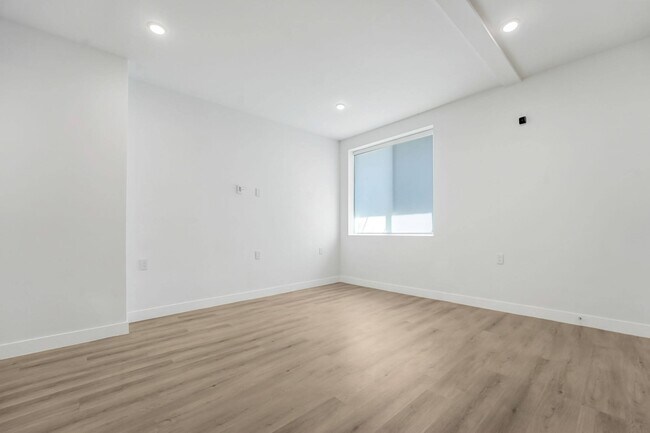 Building Photo - 1937-1939 Argyle