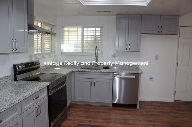 Building Photo - Available Soon! Recently Updated Very Nice...