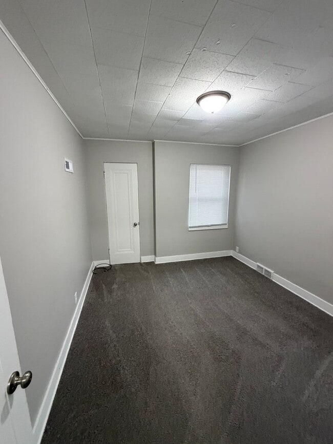 Building Photo - 1913 Stirling Ave