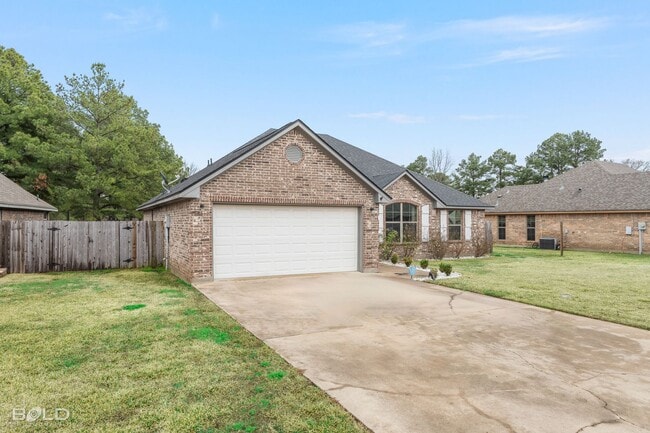 Building Photo - Check Out this 3 bed 2 bath in Benton
