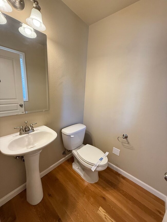 Building Photo - NW Bend 3 Bed/2.5 Bath Villa - Schaeffer D...
