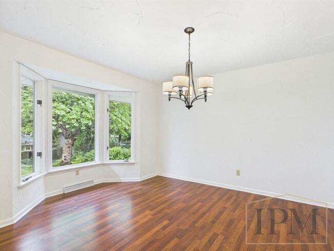 Building Photo - Fabulous 4 bedroom! York Suburban school d...