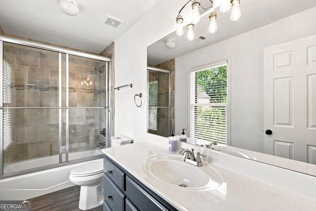 Building Photo - 5170 Deerlake Dr