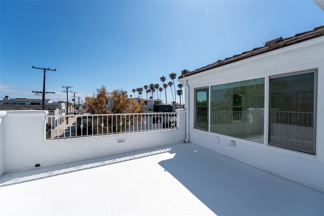 Building Photo - 2830 2nd Ave