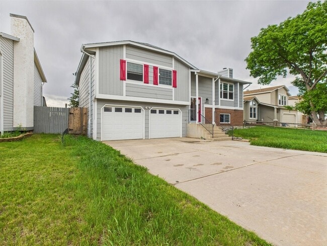 Building Photo - 1018 Rancher Dr