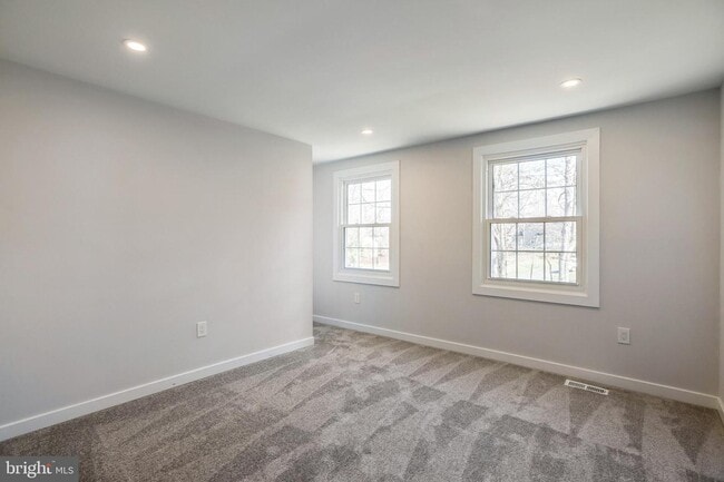 Building Photo - 9003 Fox Lair Dr