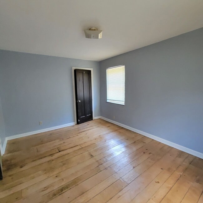 Building Photo - 1102 Egan Ct