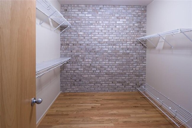 Building Photo - 1255 Apple Valley Rd NE