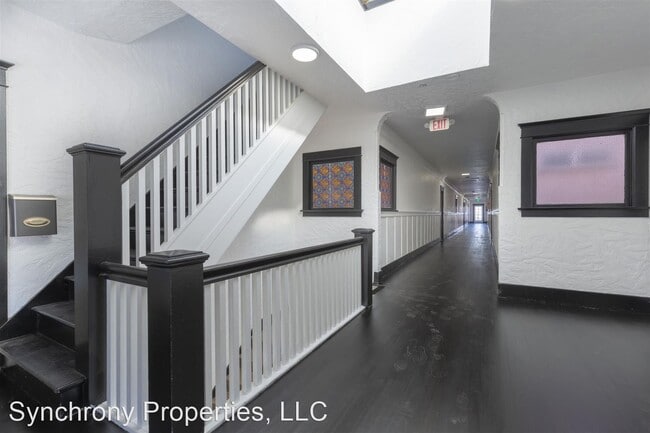 Building Photo - 536 Magnolia Ave