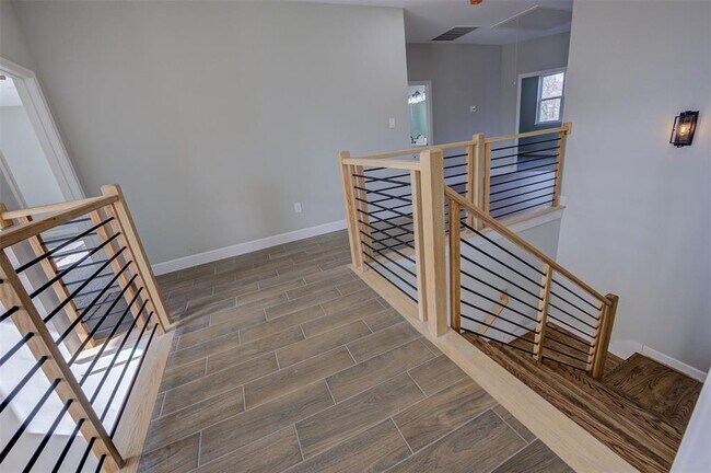 Building Photo - 6304 Maybell St
