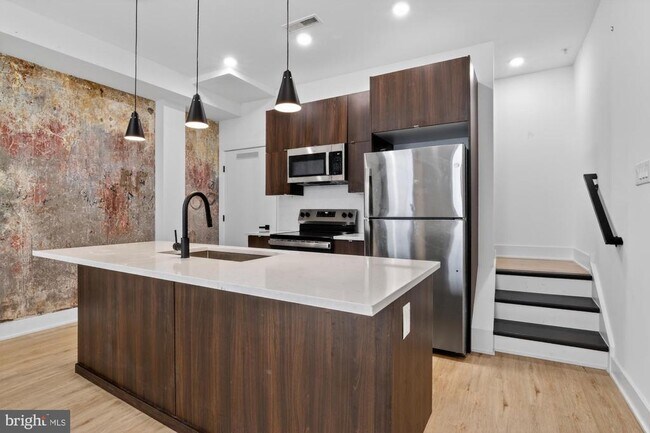 Building Photo - 59 N 2nd St