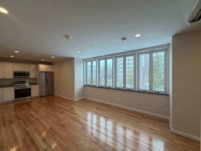 Building Photo - 85 Lowell St