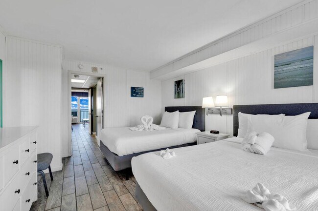 Building Photo - 2300 N Ocean Blvd