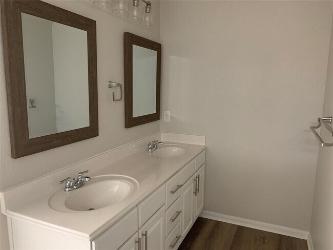 Building Photo - 14914 Rustler Gate Ln