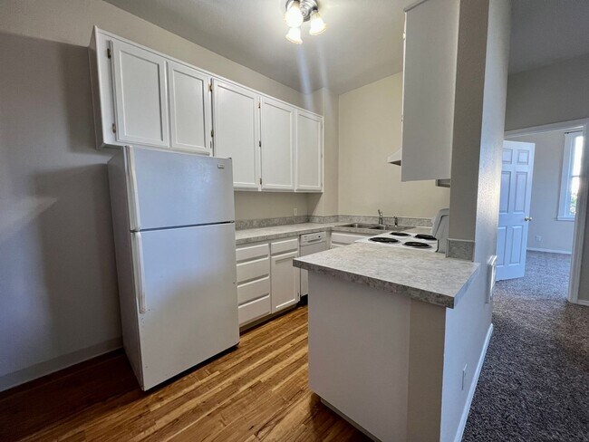 Building Photo - HAR70