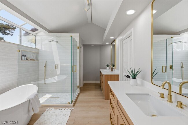 Building Photo - 9725 Cascade Falls Ave