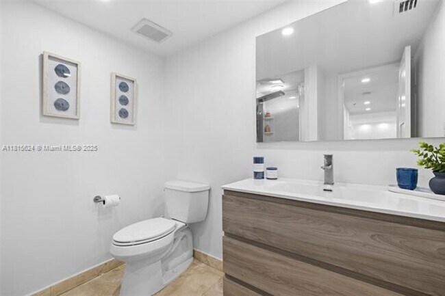 Building Photo - 2401 Collins Ave