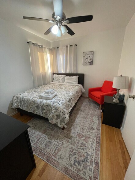 Building Photo - 2804 Truman St NE