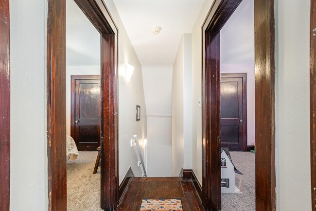 Building Photo - 710 Highland Ave