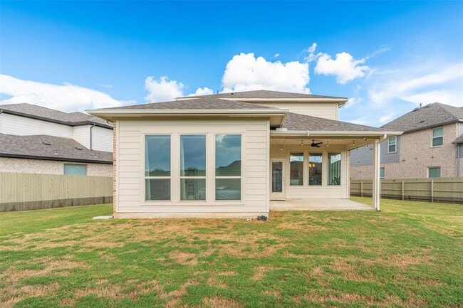 Building Photo - 521 Calmo Ct