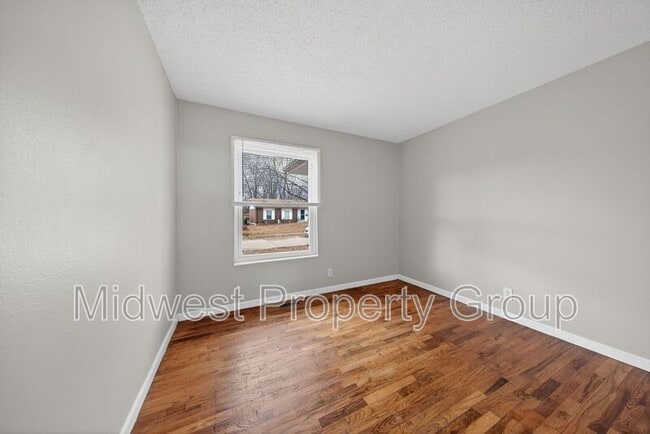 Building Photo - 2244 Millvalley Dr