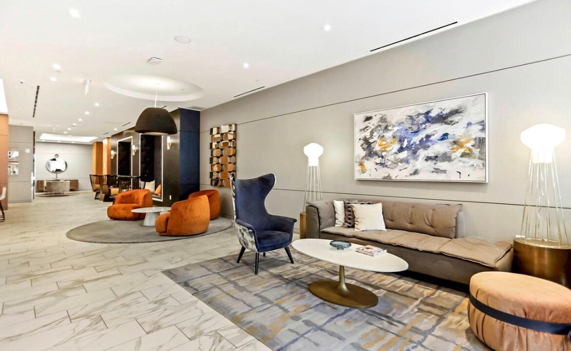 Building Photo - 1211 Van St SE