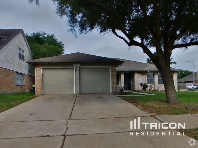 Building Photo - 3551 Windmoor Dr