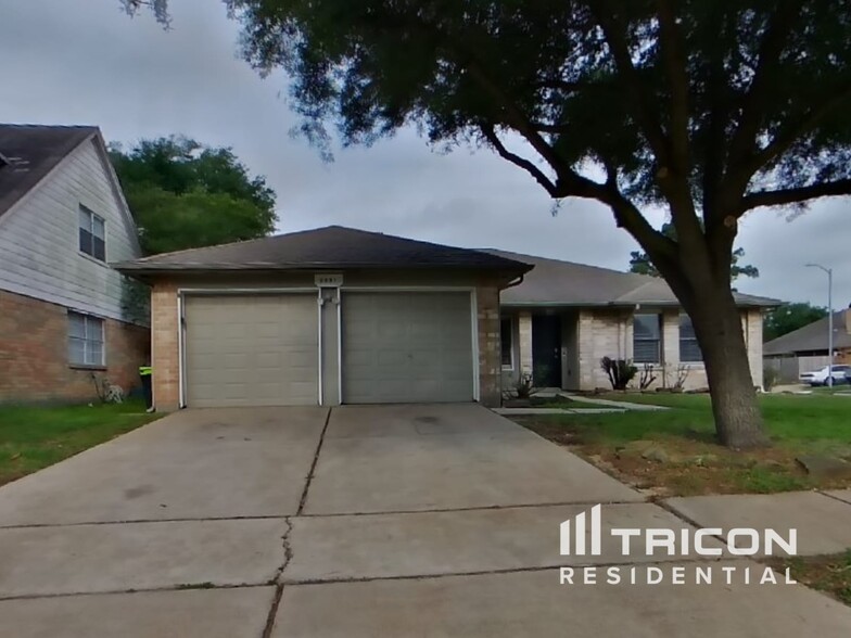 Building Photo - 3551 Windmoor Dr