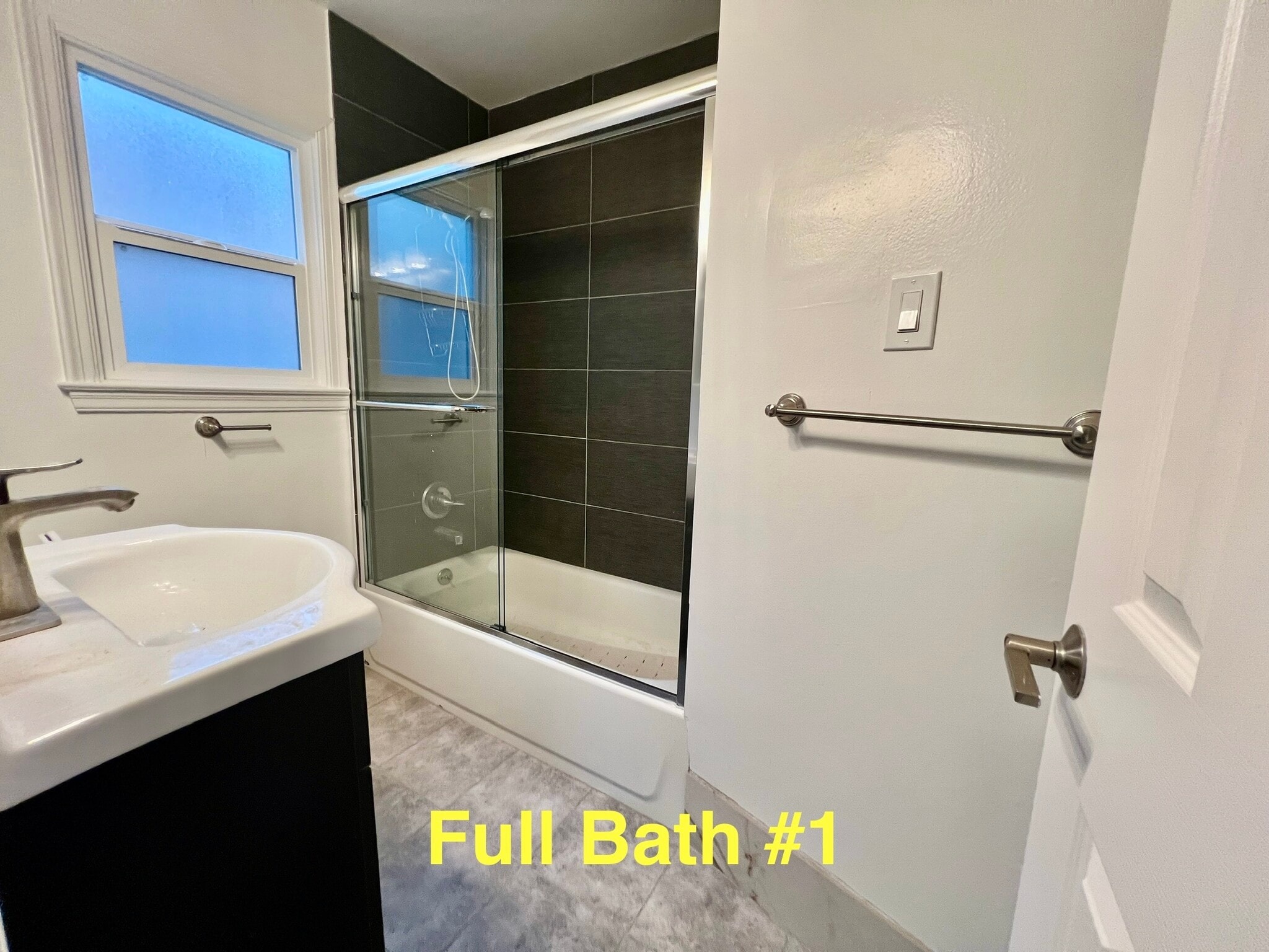 Building Photo - 660 Railroad Ave